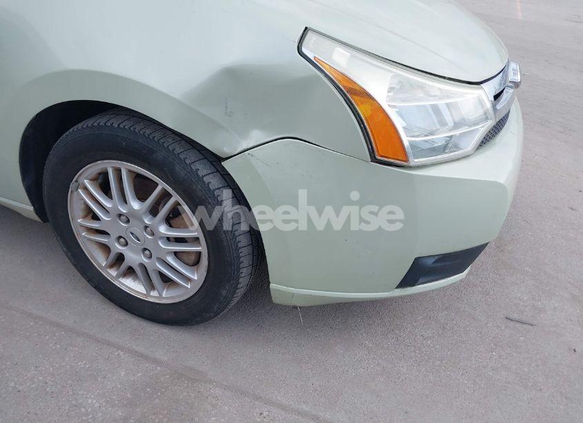 Photo 6 of 2010 Ford Focus (VIN 1FAHP3FNXAW171250)
