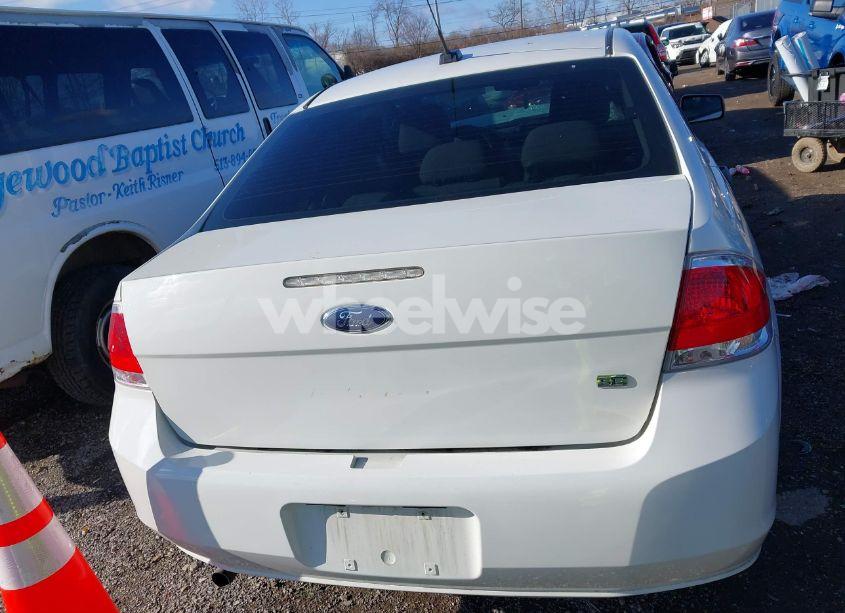 Photo 17 of 2010 Ford Focus SE (VIN 1FAHP3FNXAW186332)