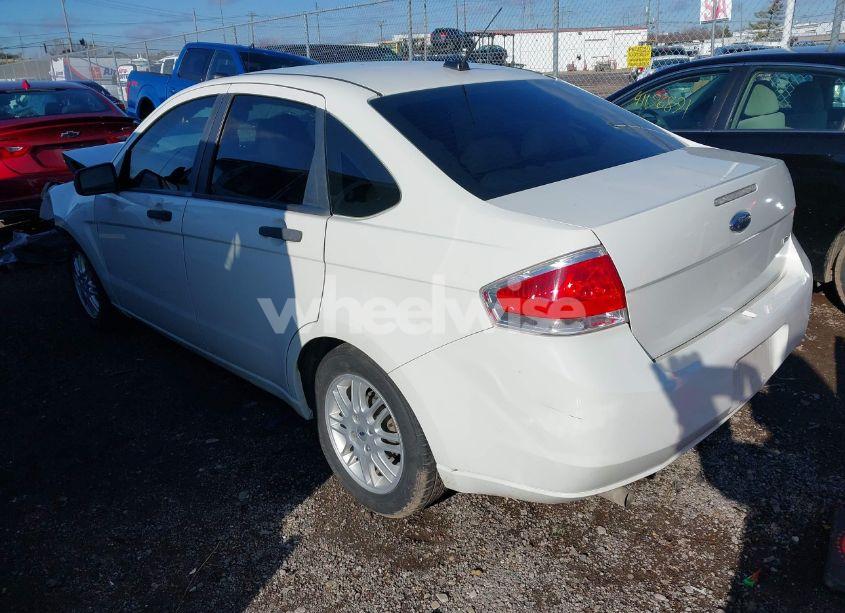 Photo 3 of 2010 Ford Focus SE (VIN 1FAHP3FNXAW186332)