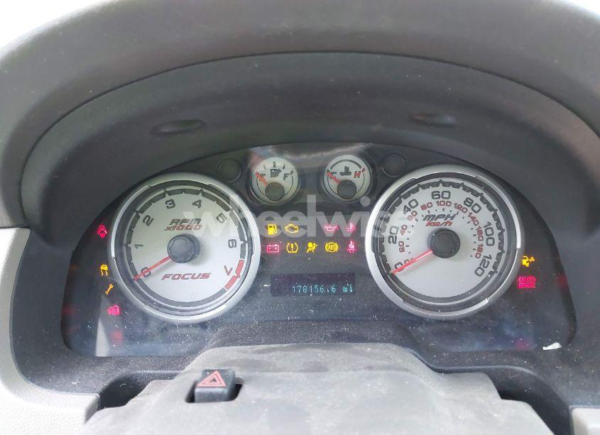 Photo 7 of 2010 Ford Focus SE (VIN 1FAHP3FNXAW186332)