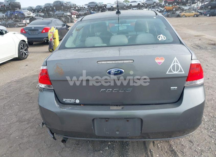 Photo 16 of 2010 Ford Focus SE (VIN 1FAHP3FNXAW251115)