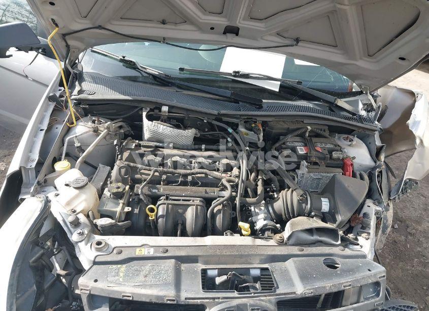 Photo 10 of 2010 Ford Focus SE (VIN 1FAHP3FNXAW273177)