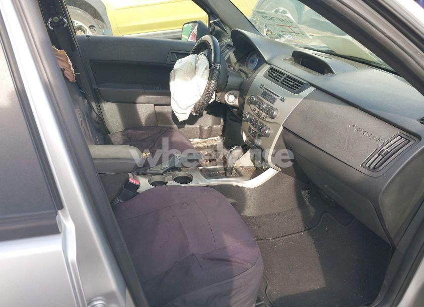 Photo 5 of 2010 Ford Focus SE (VIN 1FAHP3FNXAW273177)