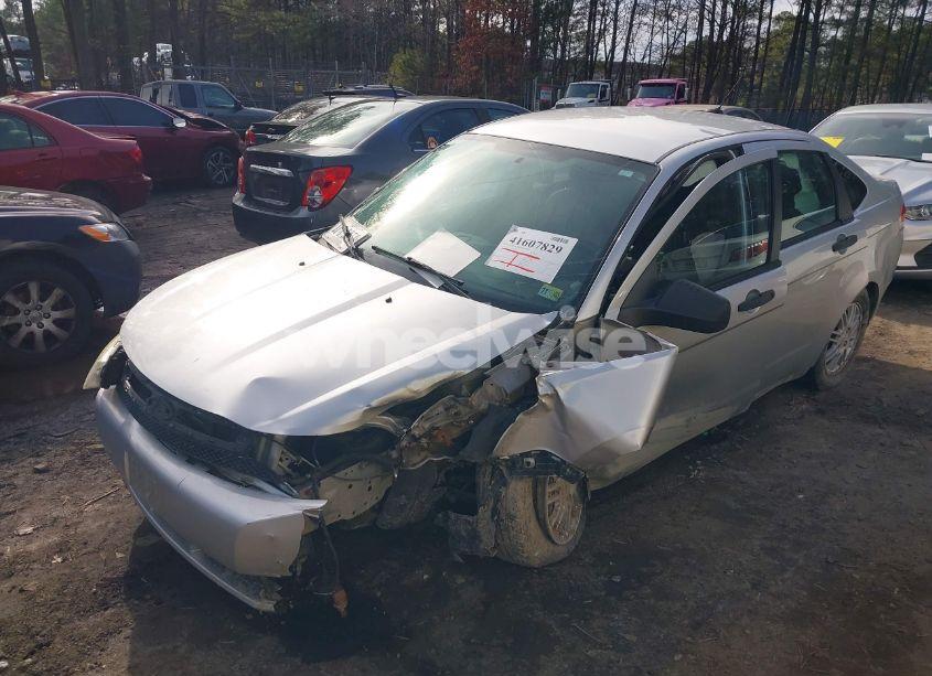 Photo 6 of 2010 Ford Focus SE (VIN 1FAHP3FNXAW273177)