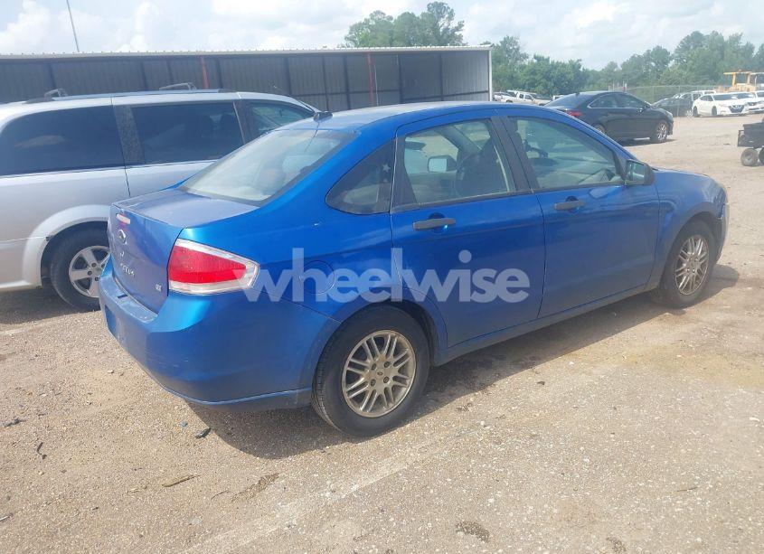 Photo 4 of 2010 Ford Focus SE (VIN 1FAHP3FNXAW286544)