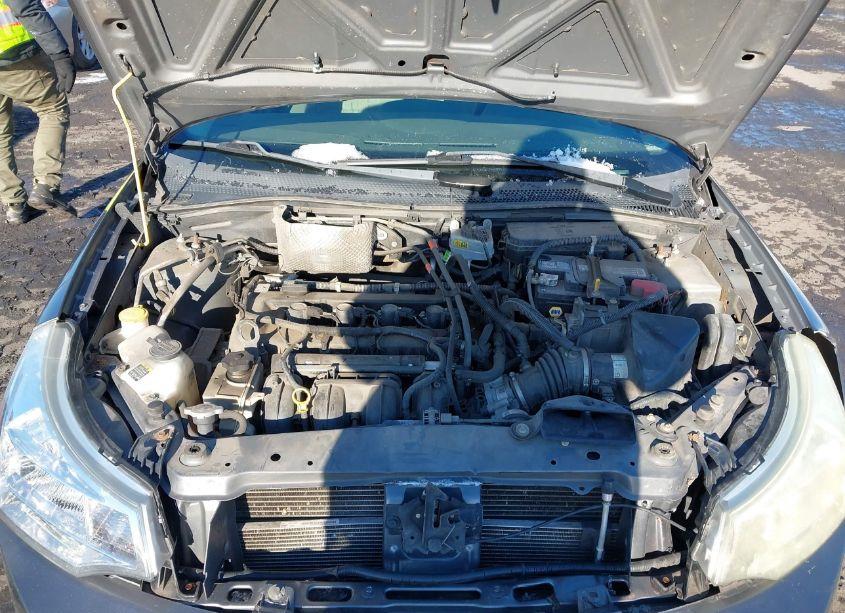 Photo 10 of 2011 Ford Focus SE (VIN 1FAHP3FNXBW100454)