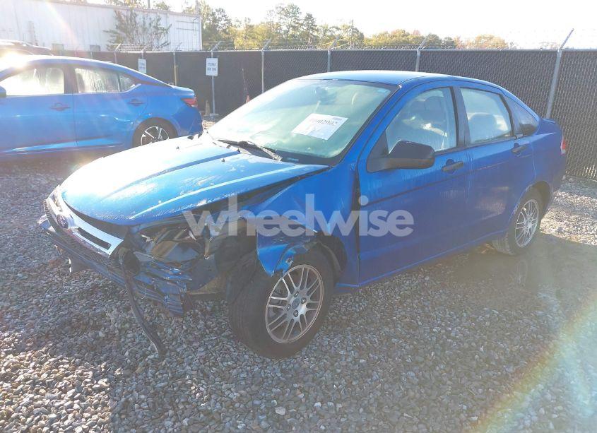 Photo 2 of 2011 Ford Focus SE (VIN 1FAHP3FNXBW124818)