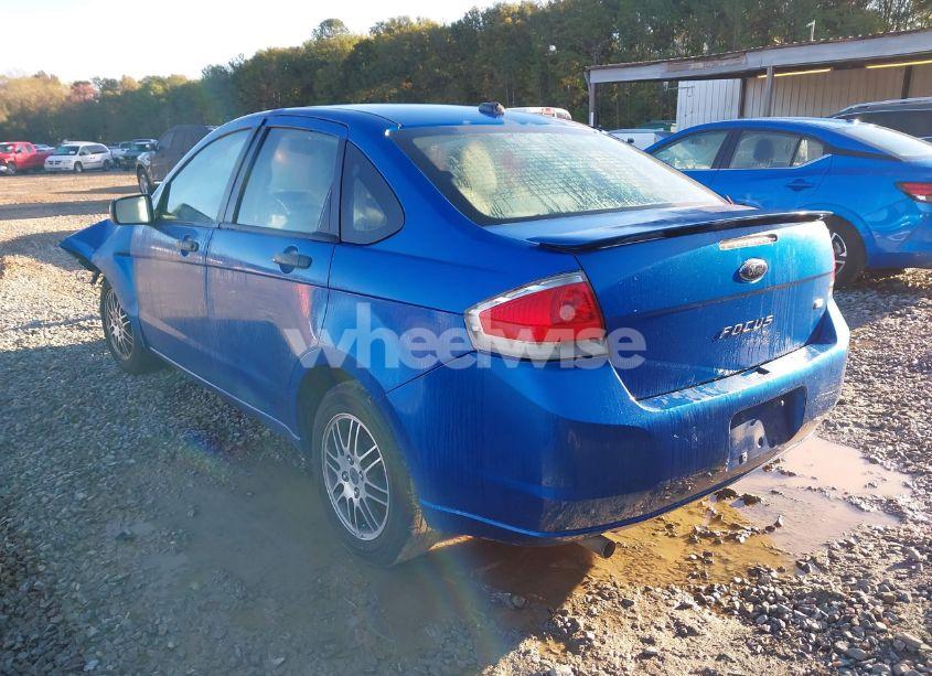 Photo 3 of 2011 Ford Focus SE (VIN 1FAHP3FNXBW124818)