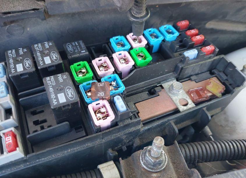 Photo 12 of 2011 Ford Focus SE (VIN 1FAHP3FNXBW136757)