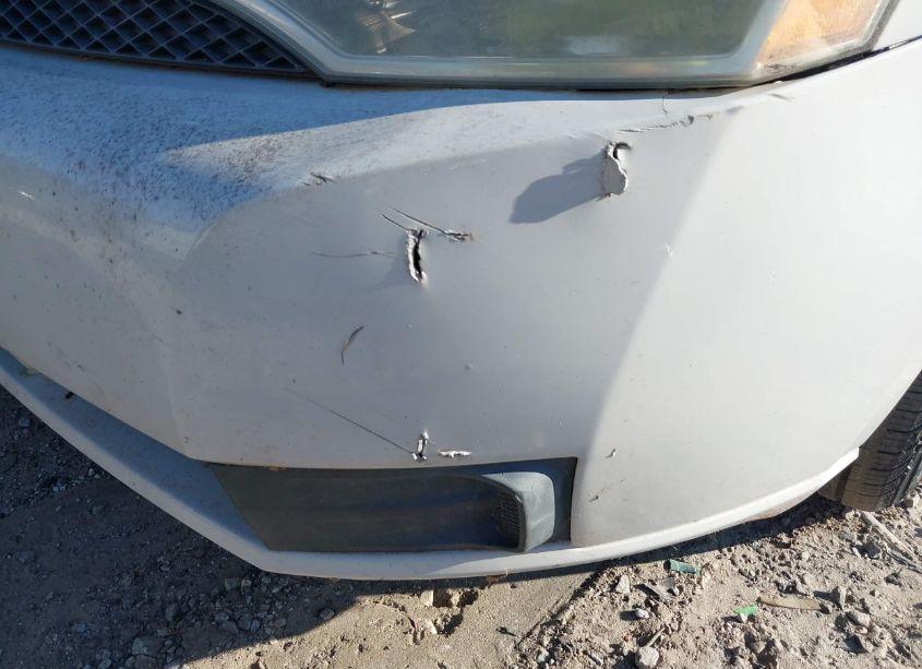 Photo 6 of 2011 Ford Focus SE (VIN 1FAHP3FNXBW136757)