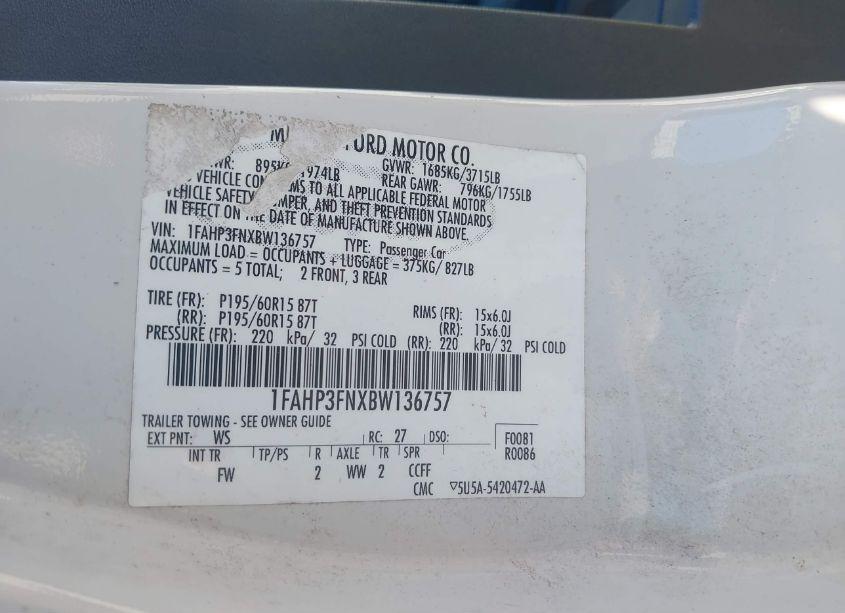 Photo 9 of 2011 Ford Focus SE (VIN 1FAHP3FNXBW136757)