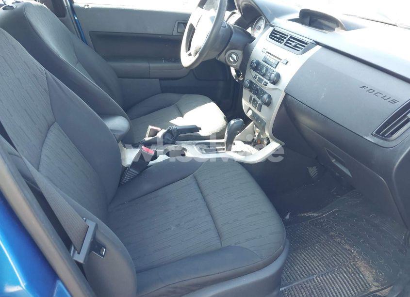 Photo 5 of 2011 Ford Focus SE (VIN 1FAHP3FNXBW146415)