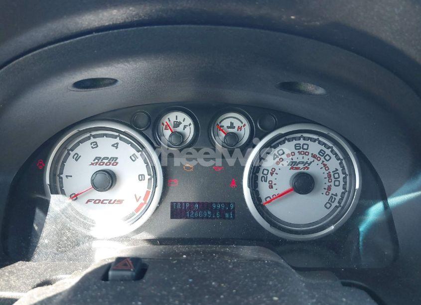 Photo 7 of 2011 Ford Focus SE (VIN 1FAHP3FNXBW146415)