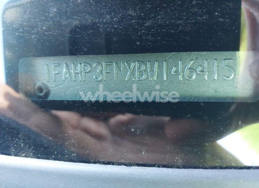 Photo 9 of 2011 Ford Focus SE (VIN 1FAHP3FNXBW146415)