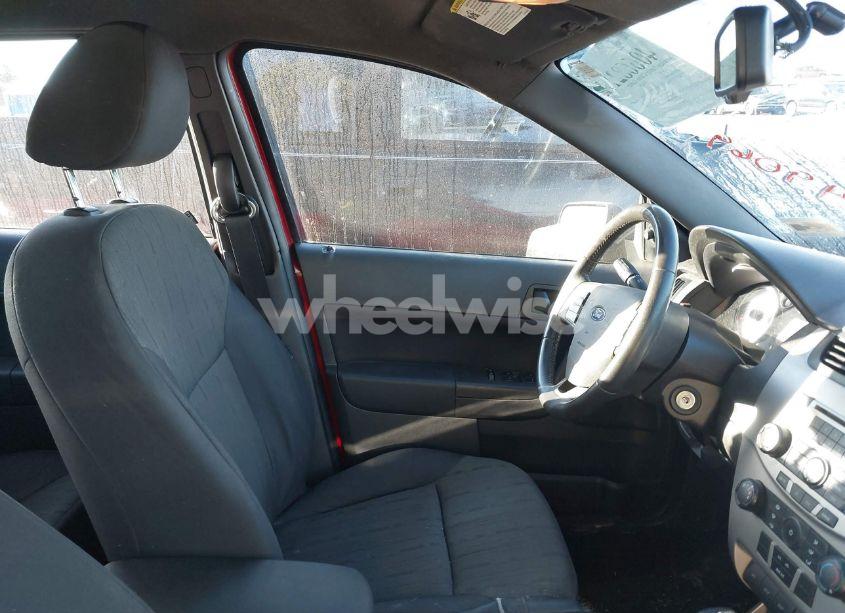 Photo 5 of 2011 Ford Focus SE (VIN 1FAHP3FNXBW149069)