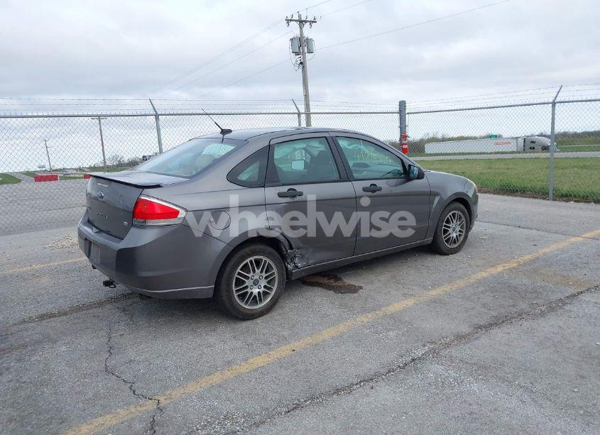 Photo 4 of 2011 Ford Focus SE (VIN 1FAHP3FNXBW159293)