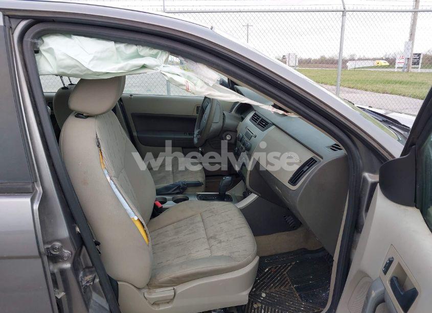 Photo 5 of 2011 Ford Focus SE (VIN 1FAHP3FNXBW159293)