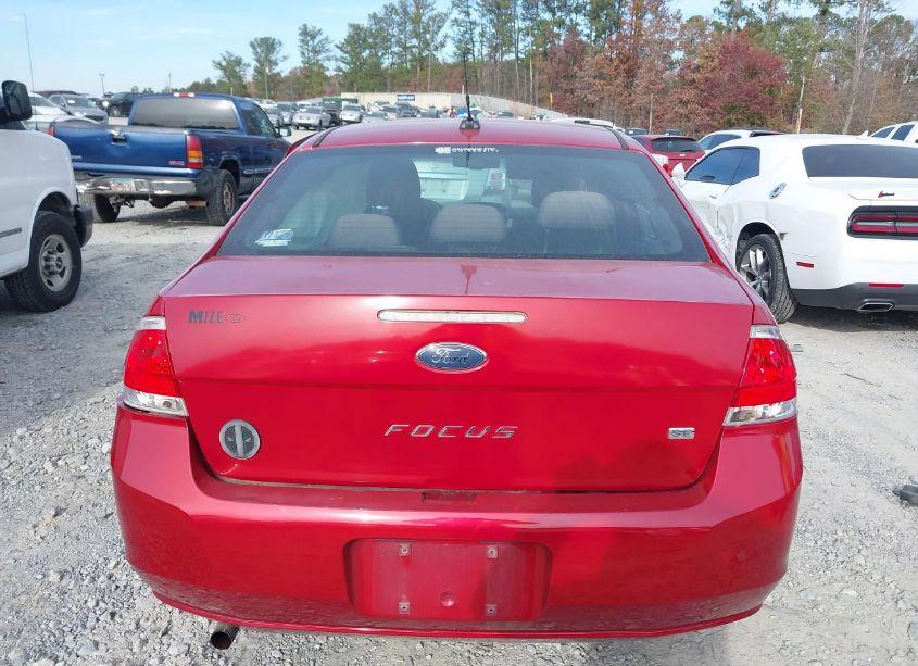 Photo 16 of 2011 Ford Focus SE (VIN 1FAHP3FNXBW163750)