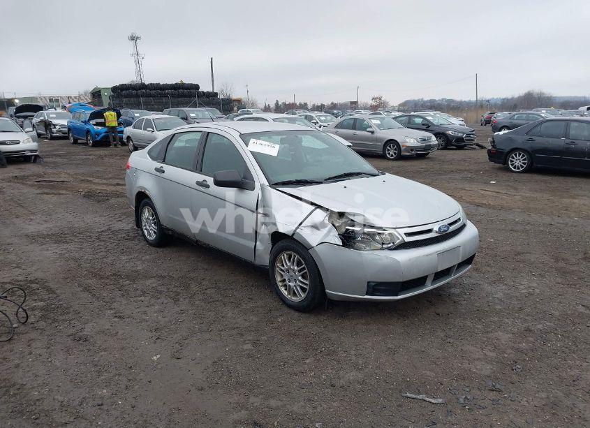 2011 Ford Focus SE (VIN 1FAHP3FNXBW194805) main photo