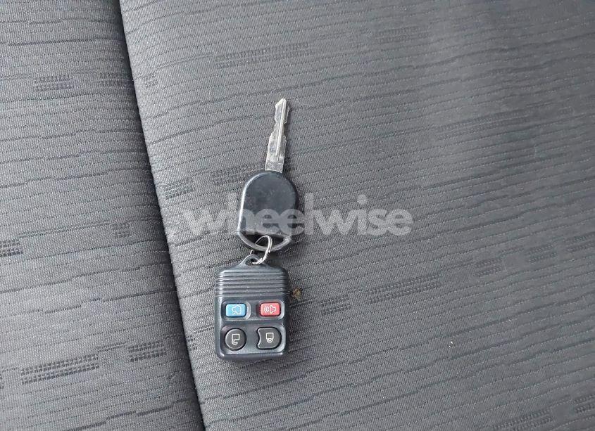 Photo 11 of 2011 Ford Focus SE (VIN 1FAHP3FNXBW194805)