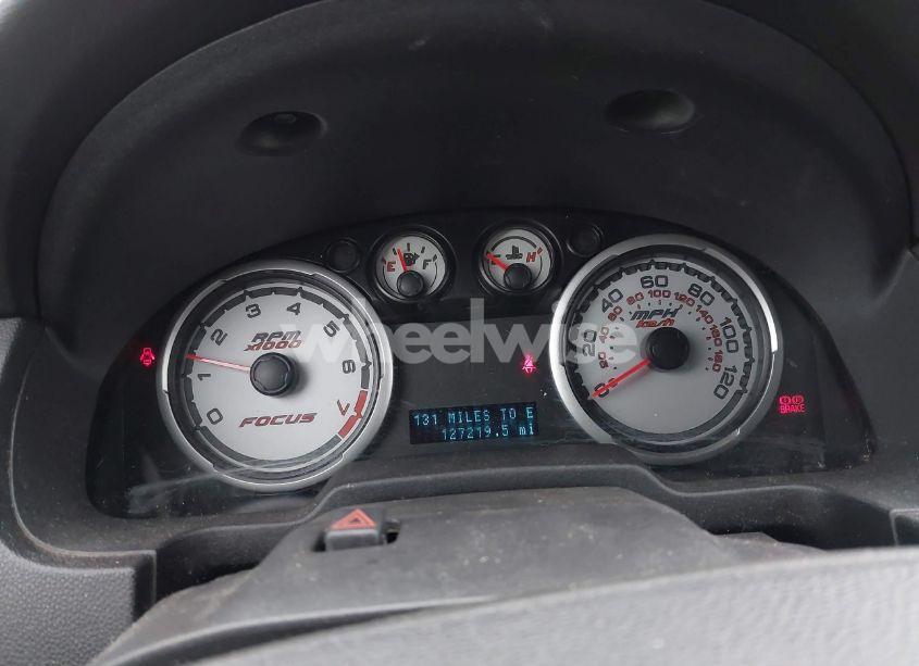 Photo 7 of 2011 Ford Focus SE (VIN 1FAHP3FNXBW194805)