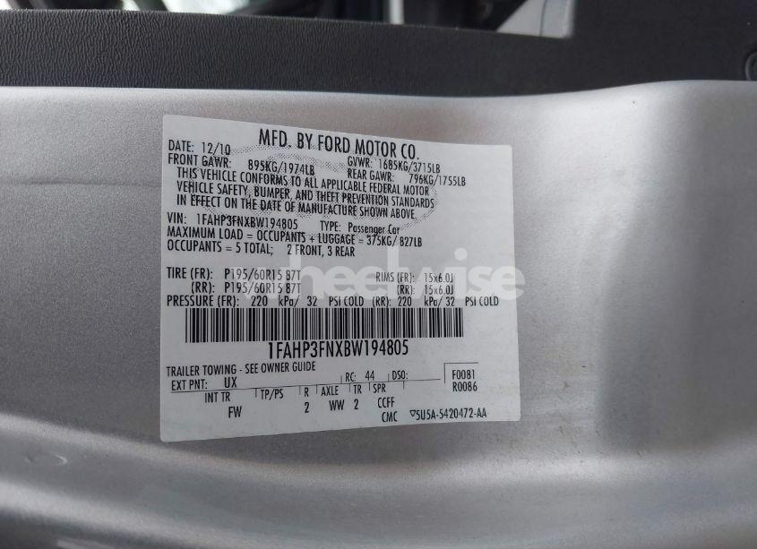 Photo 9 of 2011 Ford Focus SE (VIN 1FAHP3FNXBW194805)