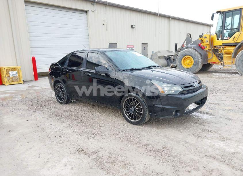 2010 Ford Focus SES (VIN 1FAHP3GN0AW270366) main photo