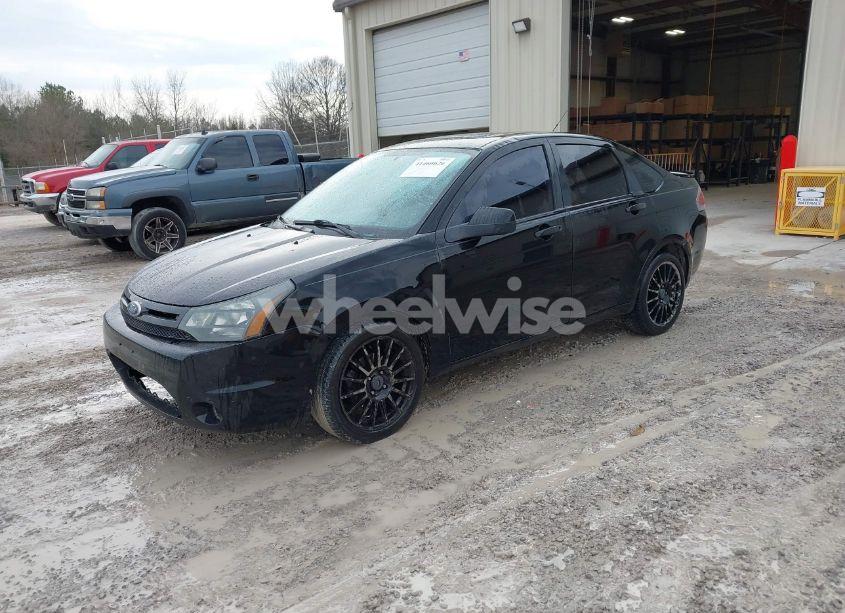 Photo 2 of 2010 Ford Focus SES (VIN 1FAHP3GN0AW270366)