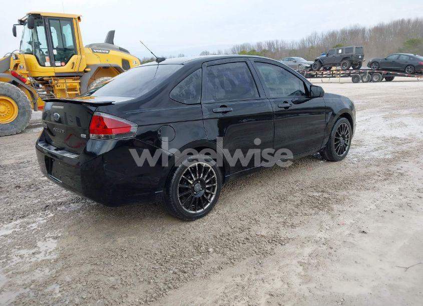 Photo 4 of 2010 Ford Focus SES (VIN 1FAHP3GN0AW270366)