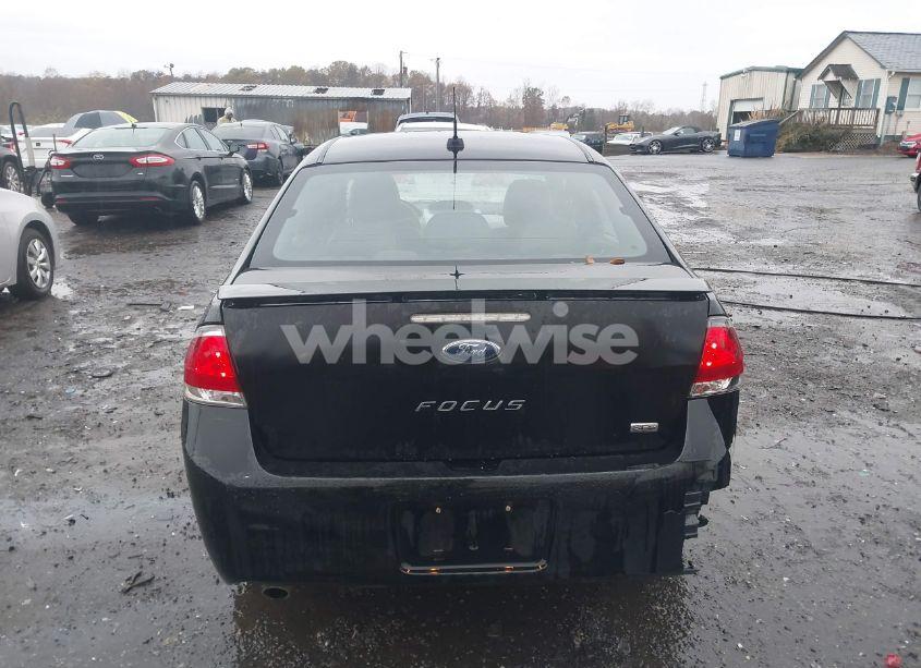 Photo 17 of 2010 Ford Focus SES (VIN 1FAHP3GN1AW275964)