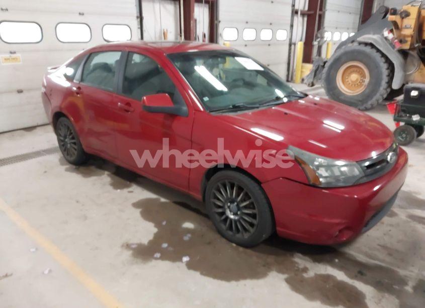 2011 Ford Focus SES (VIN 1FAHP3GN1BW113768) main photo