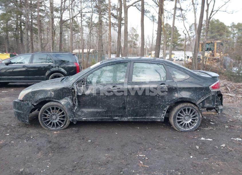 Photo 14 of 2011 Ford Focus SES (VIN 1FAHP3GN1BW124947)