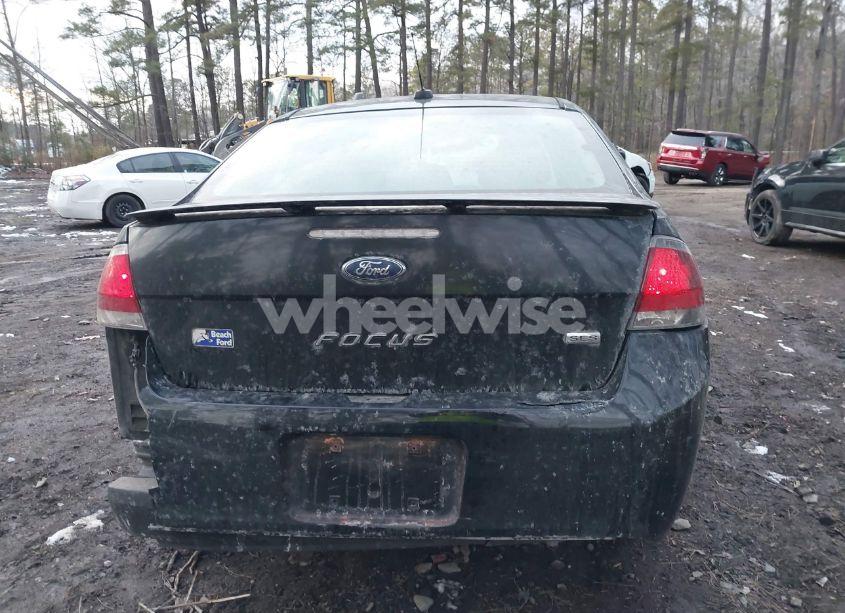 Photo 16 of 2011 Ford Focus SES (VIN 1FAHP3GN1BW124947)