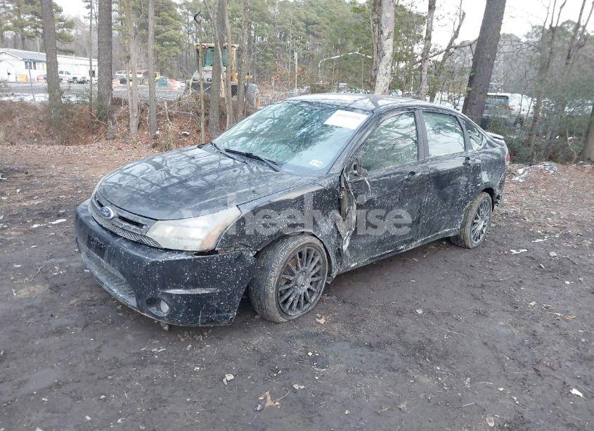 Photo 2 of 2011 Ford Focus SES (VIN 1FAHP3GN1BW124947)