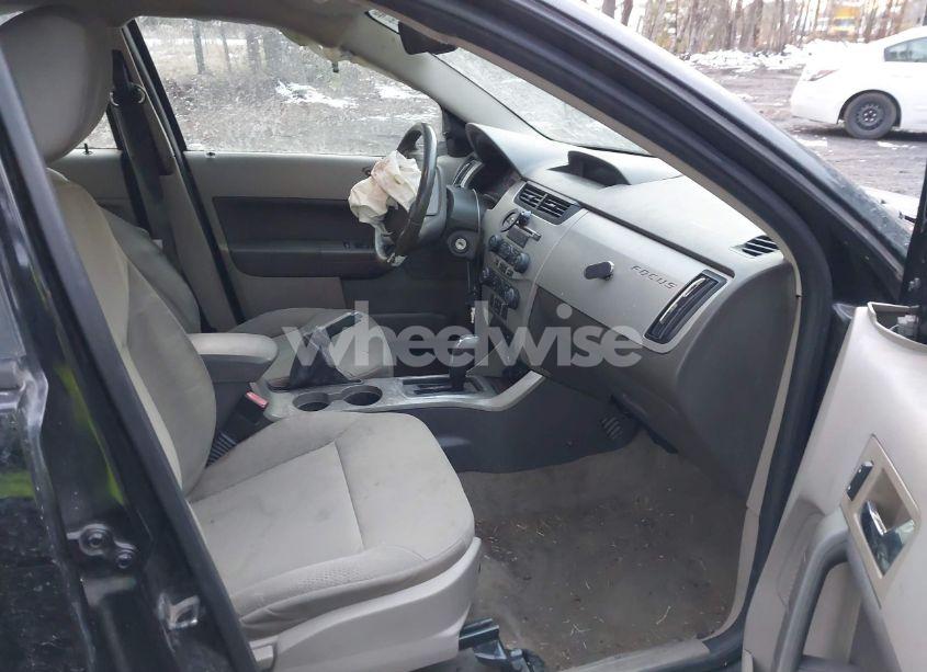 Photo 5 of 2011 Ford Focus SES (VIN 1FAHP3GN1BW124947)