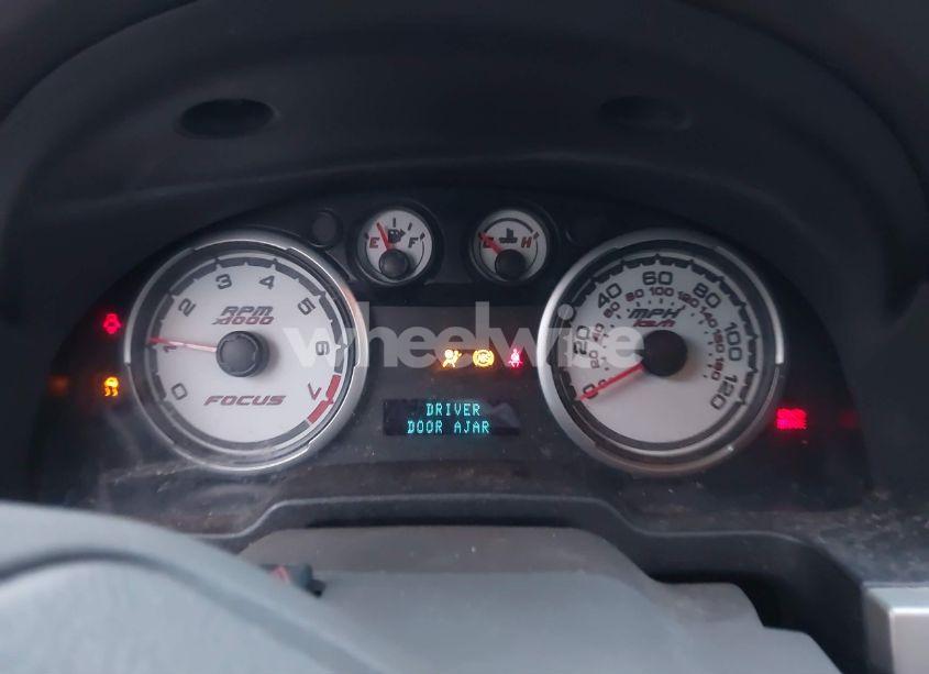 Photo 7 of 2011 Ford Focus SES (VIN 1FAHP3GN1BW124947)