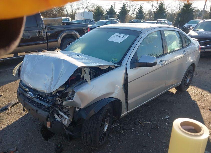 Photo 2 of 2011 Ford Focus SES (VIN 1FAHP3GN1BW143241)