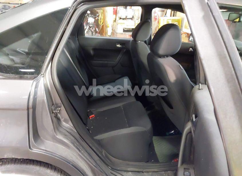 Photo 8 of 2010 Ford Focus SES (VIN 1FAHP3GN2AW144445)