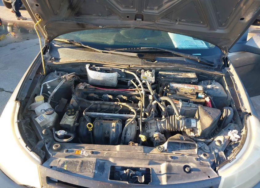 Photo 10 of 2010 Ford Focus SES (VIN 1FAHP3GN2AW181575)