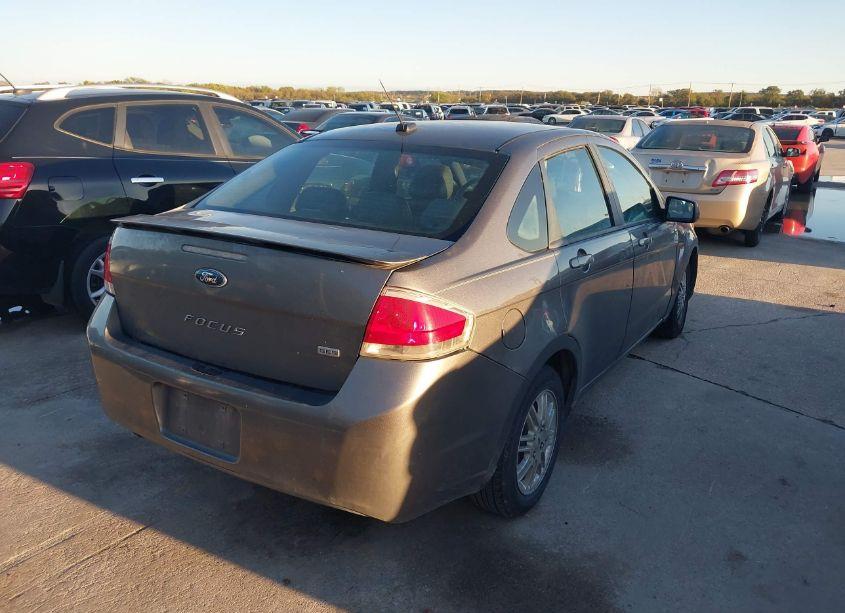 Photo 4 of 2010 Ford Focus SES (VIN 1FAHP3GN2AW181575)