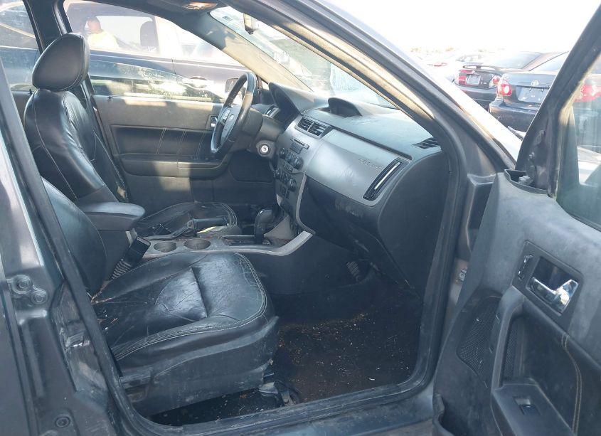 Photo 5 of 2010 Ford Focus SES (VIN 1FAHP3GN2AW181575)