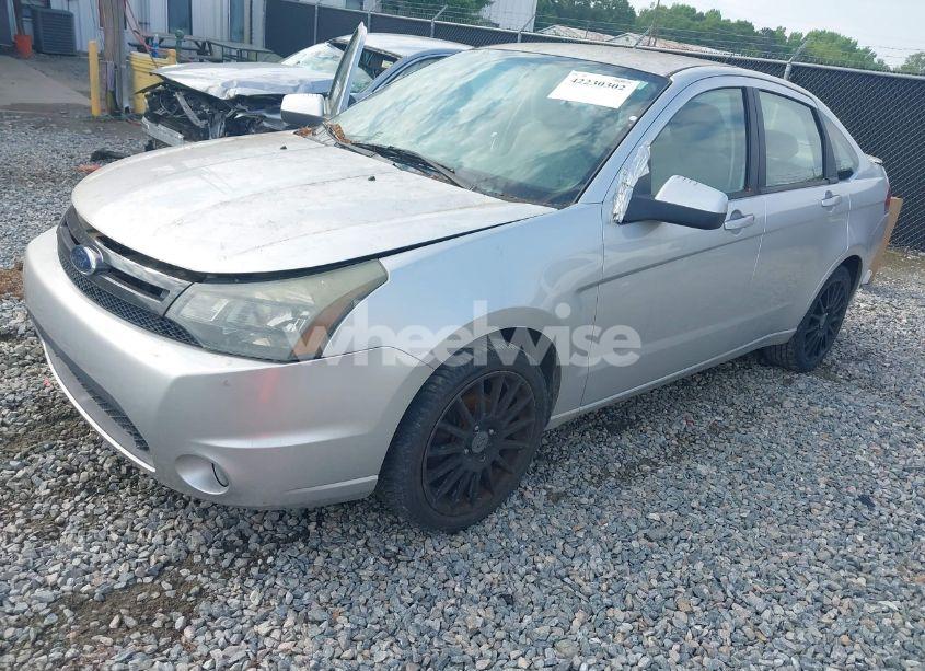 Photo 2 of 2010 Ford Focus SES (VIN 1FAHP3GN3AW142946)