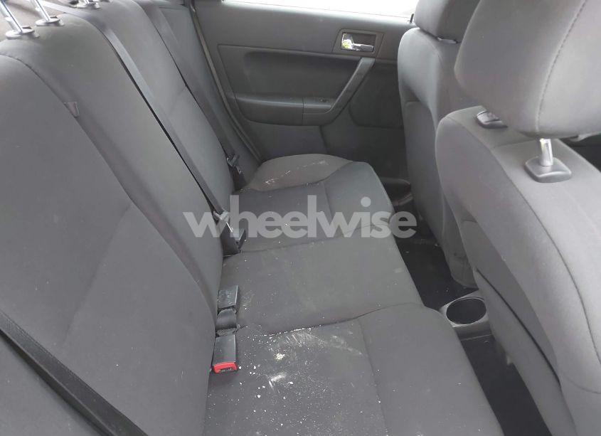 Photo 8 of 2010 Ford Focus SES (VIN 1FAHP3GN4AW193534)