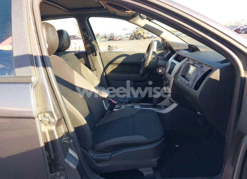 Photo 5 of 2010 Ford Focus SES (VIN 1FAHP3GN4AW201812)