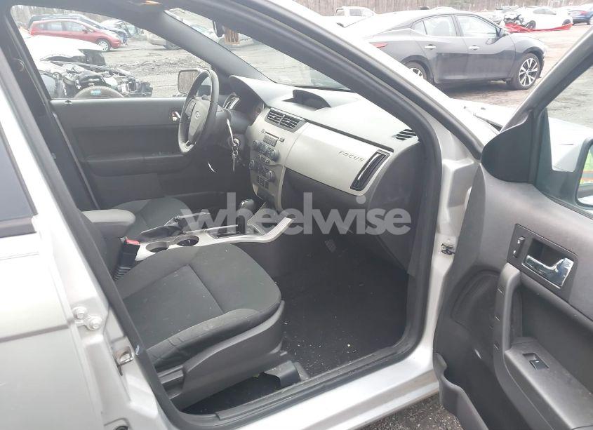 Photo 5 of 2010 Ford Focus SES (VIN 1FAHP3GN4AW202023)