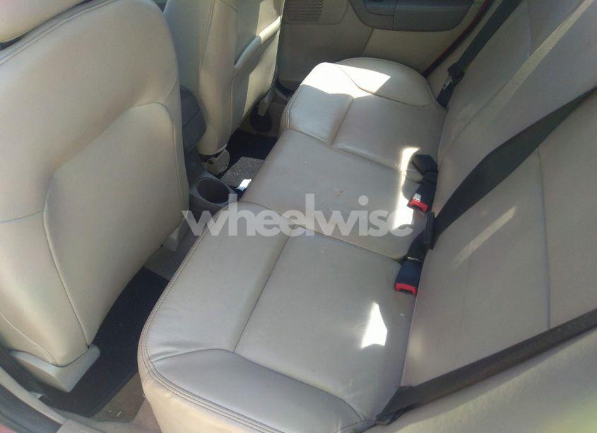 Photo 8 of 2010 Ford Focus SES (VIN 1FAHP3GN5AW125419)