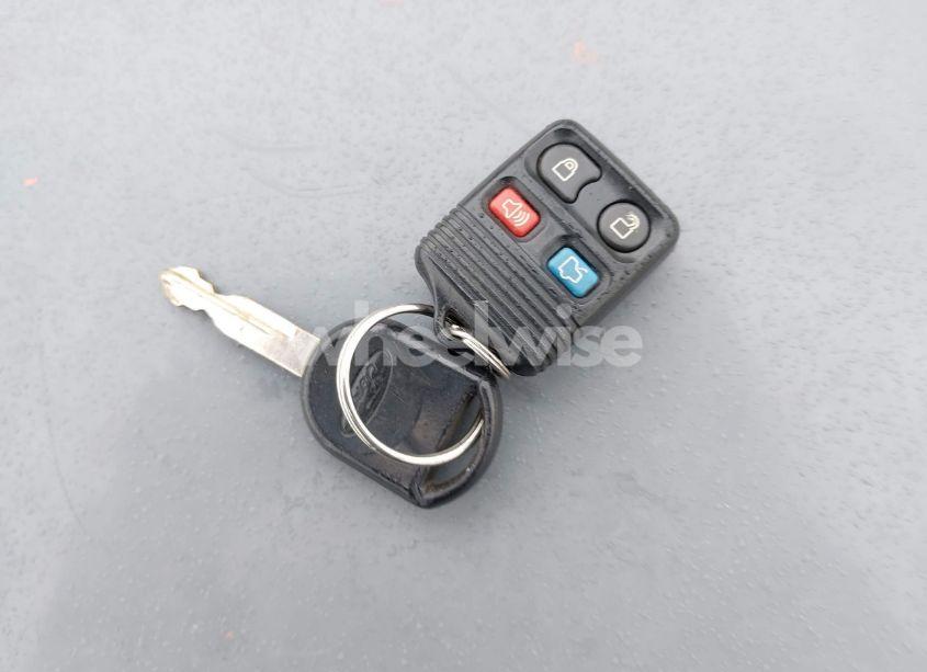 Photo 11 of 2010 Ford Focus SES (VIN 1FAHP3GN5AW157948)