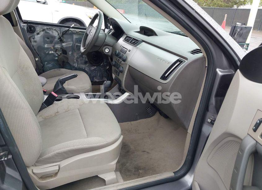 Photo 5 of 2010 Ford Focus SES (VIN 1FAHP3GN5AW157948)