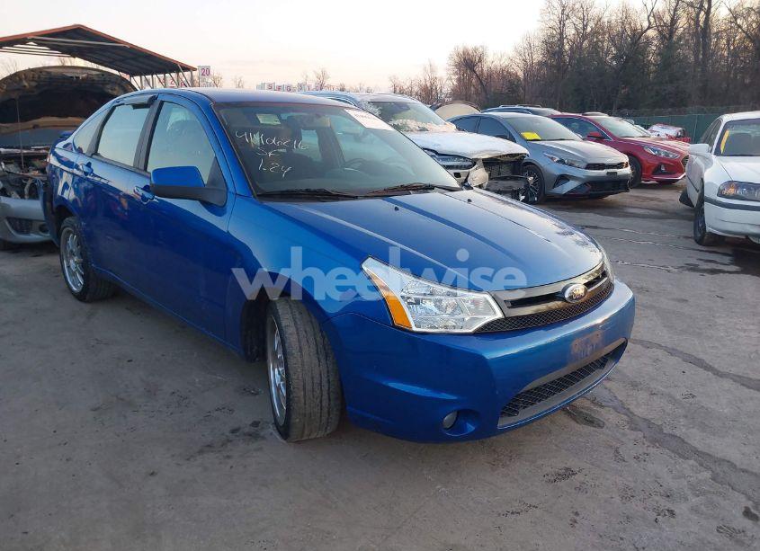 2010 Ford Focus SES (VIN 1FAHP3GN6AW243351) main photo