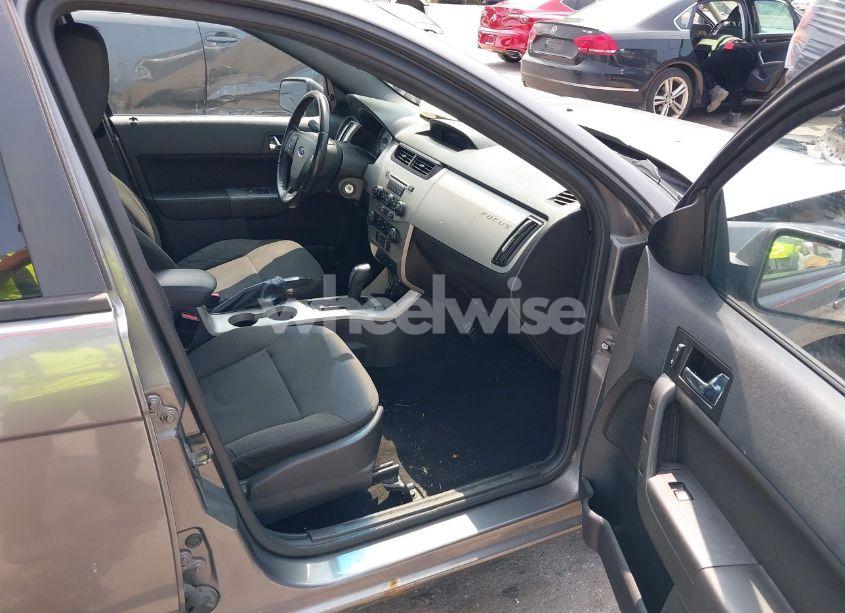 Photo 5 of 2010 Ford Focus SES (VIN 1FAHP3GN6AW262742)